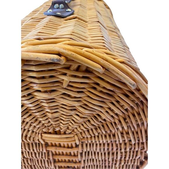 Medium Wicker Pet Carrier Plaid Lining Cat Dog Travel Vacation Luggage - Picture 11 of 16